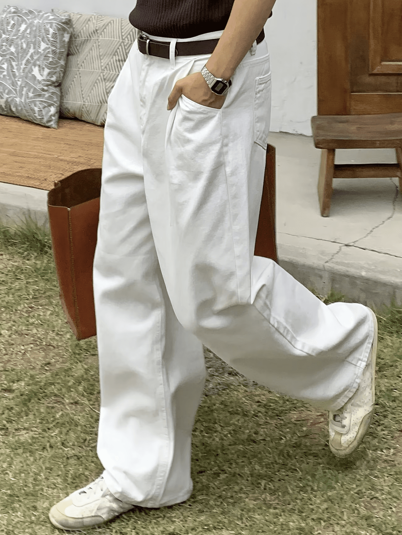 Cream Carpenter — view 3