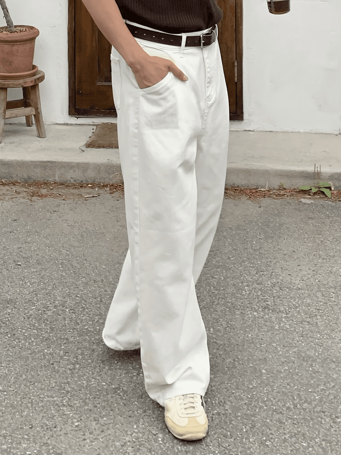 Cream Carpenter — view 4